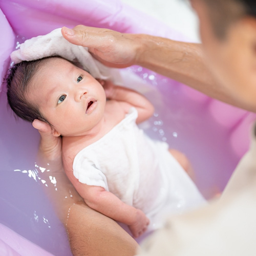 bathe your baby first and dry their skin with a soft and clean towel (1)